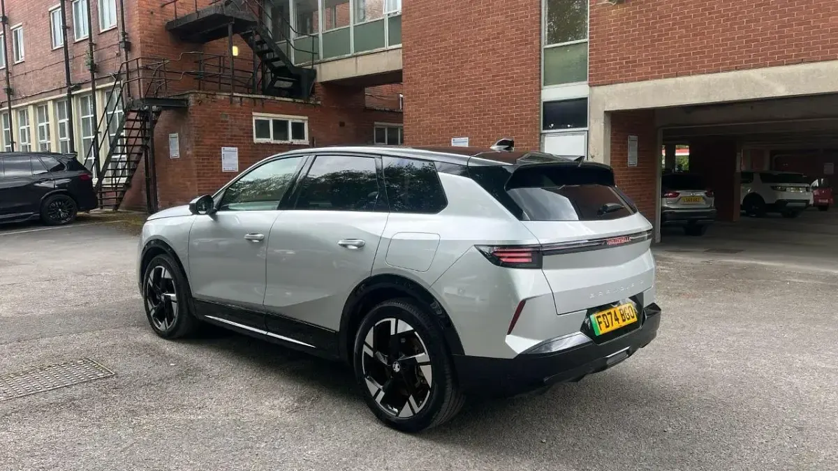 Second-hand Vauxhall Grandland Ultimate 154 kW (210 CP) 2024 Gri SUV