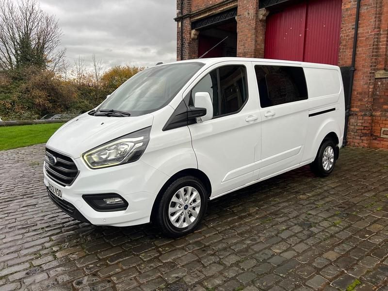 Used Ford Transit Custom Limited 130 HP (95 kW) 2022 White Van