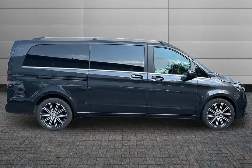 Used Mercedes V300 Premium 234 HP (172 kW) 2025 Graphite grey MPV