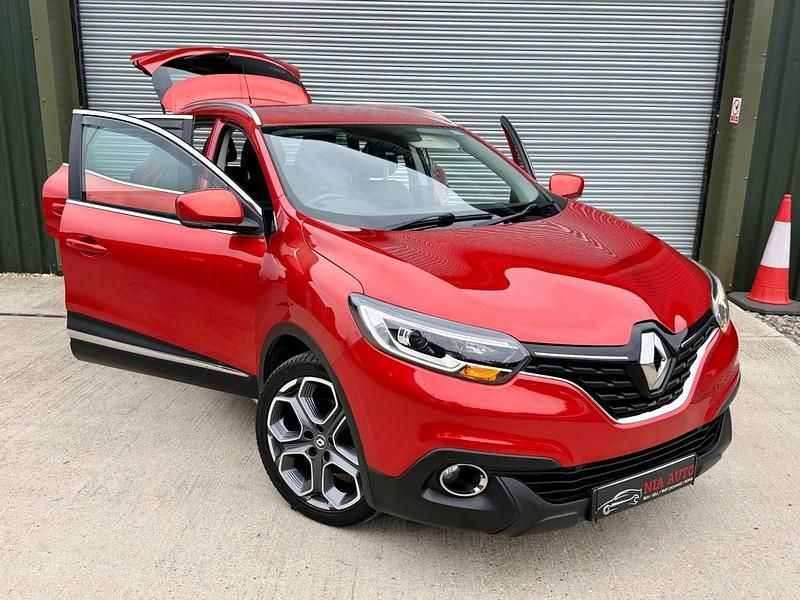 Begagnad Renault Kadjar Dynamique 130 HK (95 kW) 2015 Röd SUV