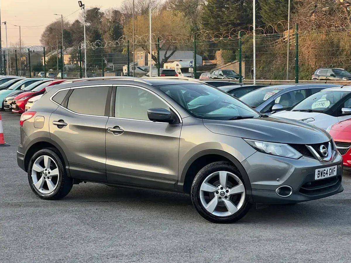 Used Nissan Qashqai N-TEC 110 HP (80 kW) 2015 Grey SUV