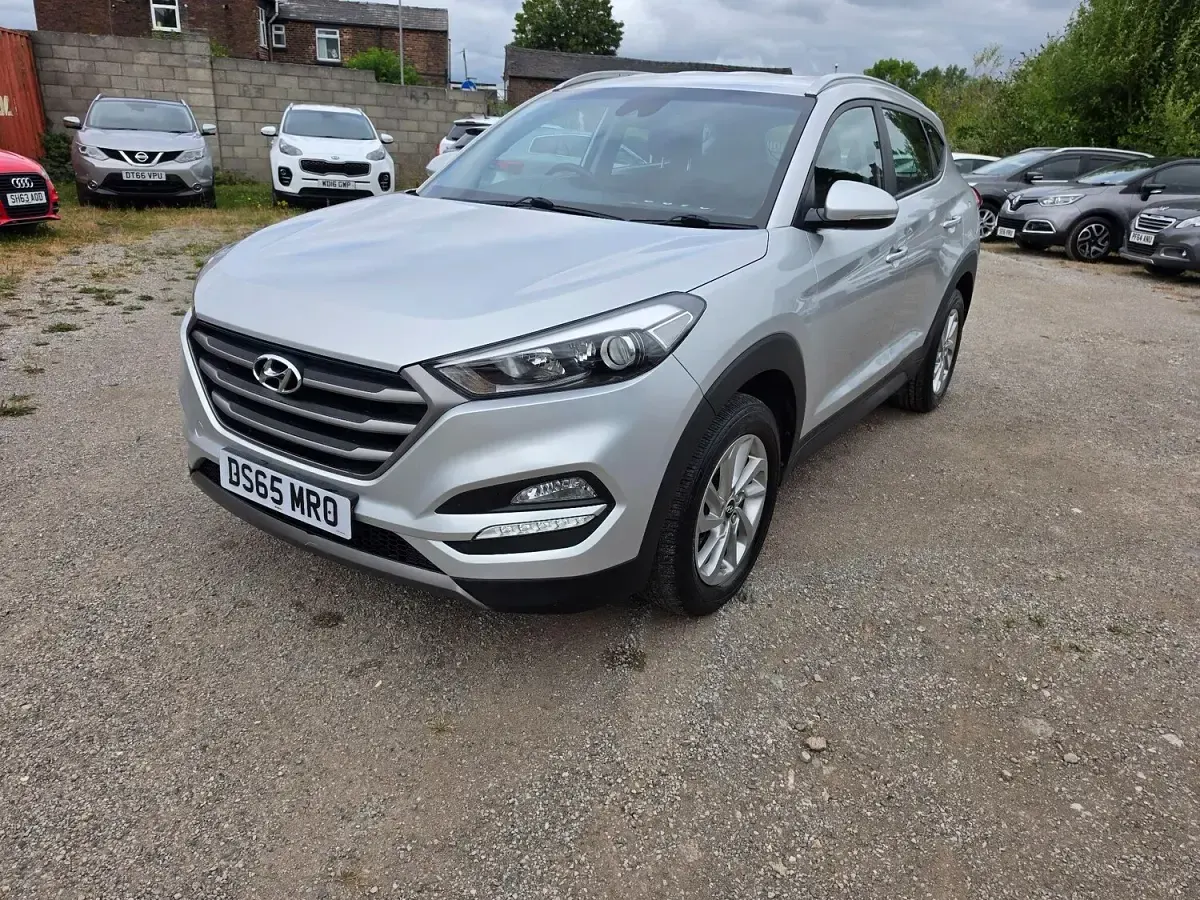 Used Hyundai Tucson SE 116 HP (85 kW) 2015 Silver SUV