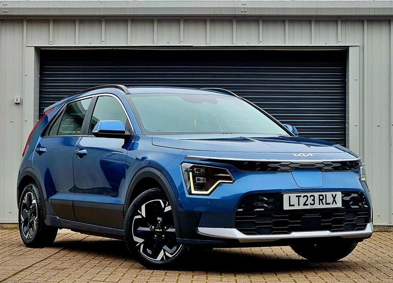 Used Kia Niro 150 kW (204 HP) 2023 Blue SUV