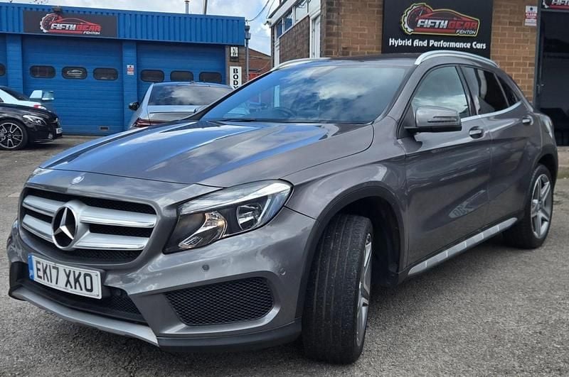Usado Mercedes GLA220 AMG line 2017 Cinzento SUV