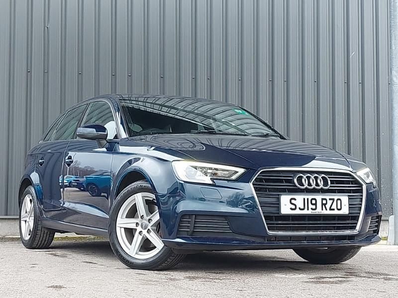 Used Audi A3 116 HP (85 kW) 2019 Blue Sedan