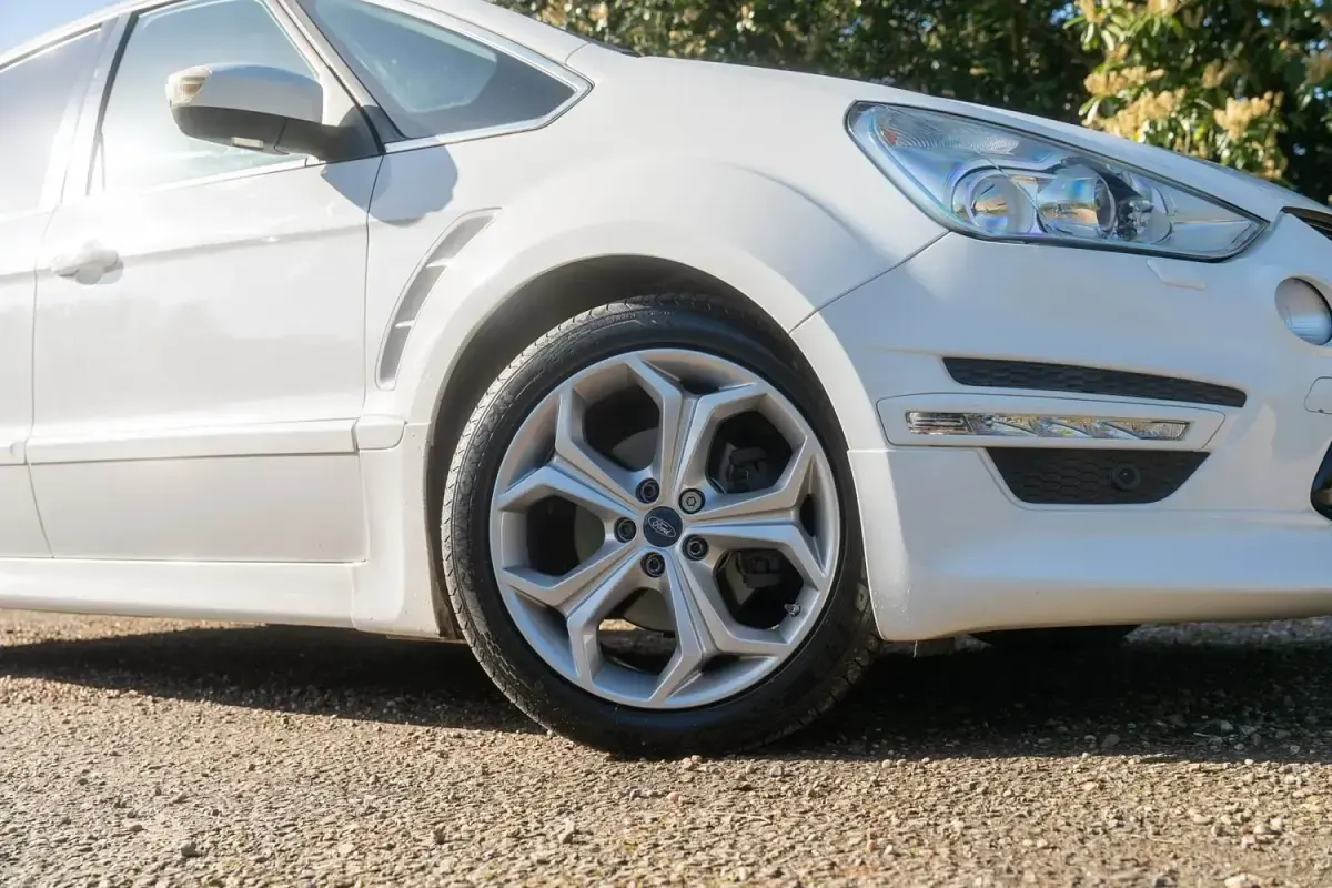 Usado Ford S-MAX Titanium X 163 CV (119 kW) 2013 Blanco Monovolumen