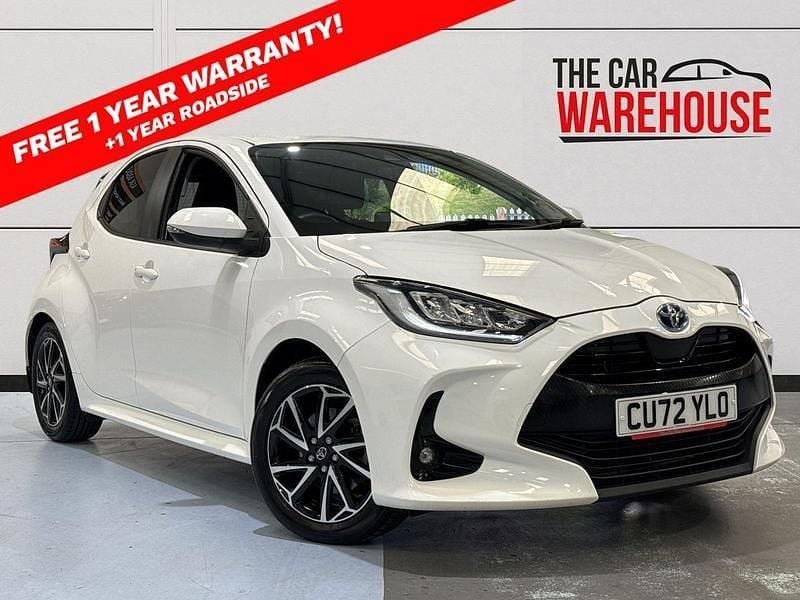 White Used 2022 Toyota Yaris Hybrid Design Hatchback | £15,750 (Fair price) - Image 1/4