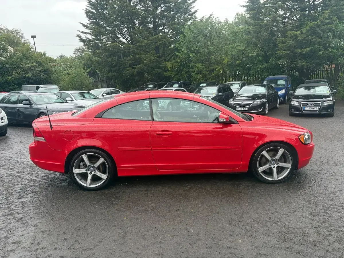 Used Volvo C70 2009 Red Cabriolet