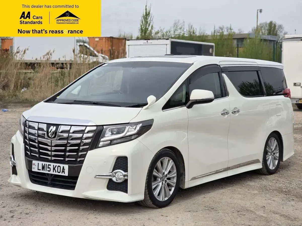 Used Toyota Alphard 182 HP (133 kW) 2015 White MPV