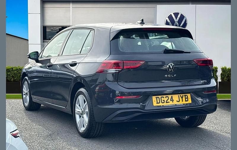 Used VW Golf VIII Life 110 HP (80 kW) 2024 Grey Hatchback