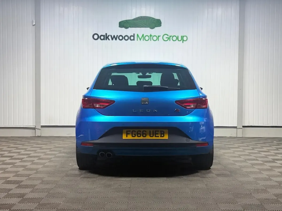Used Seat Leon FR 184 HP (135 kW) 2016 Blue Hatchback