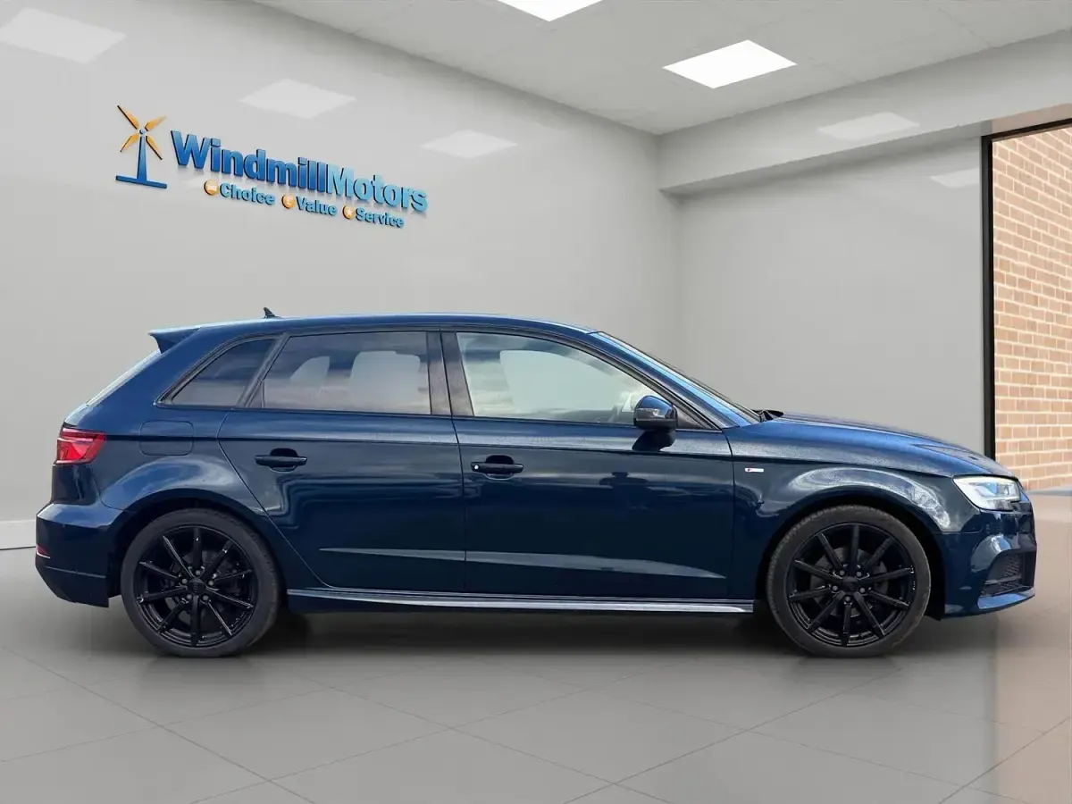 Used Audi A3 Black Edition 150 HP (110 kW) 2017 Blue Hatchback