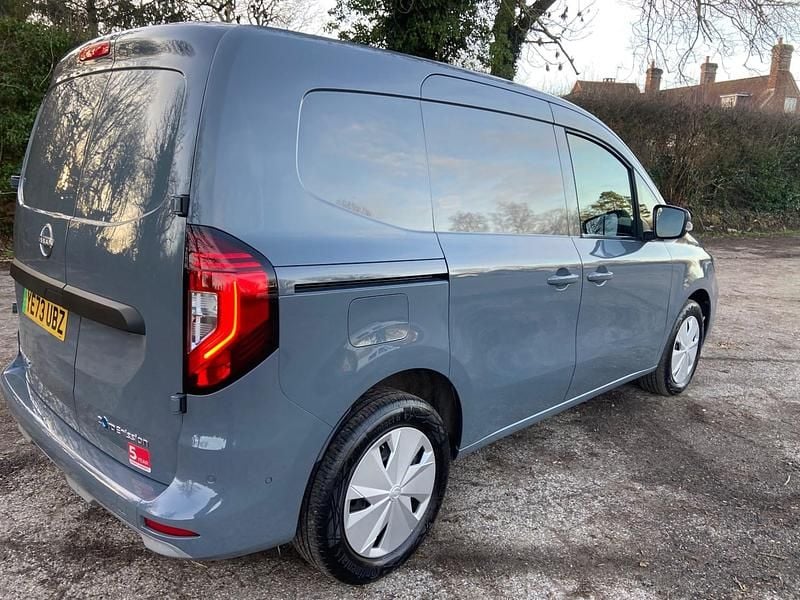 Used Nissan Townstar Tekna 89 kW (122 HP) 2023 Grey Van