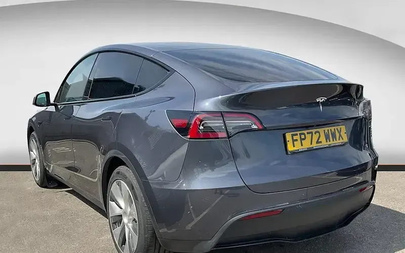 Used Tesla Model Y Standard Range 219 kW (299 HP) 2024 SUV