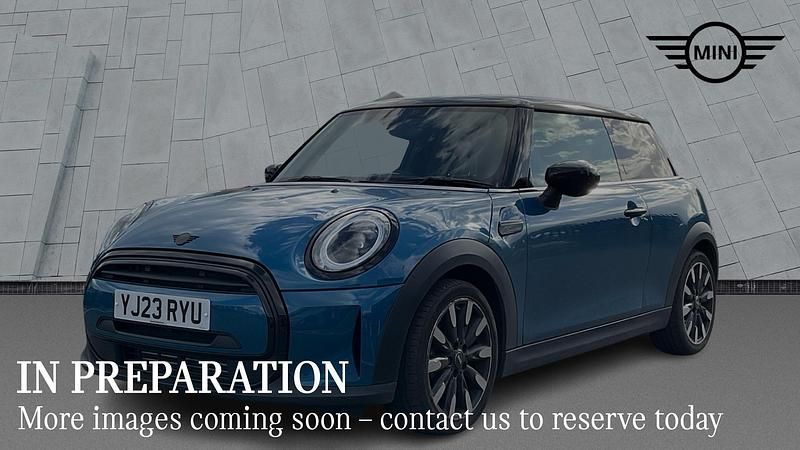 Begagnad Mini Cooper Exclusive 134 HK (98 kW) 2023 Blå Halvkombi