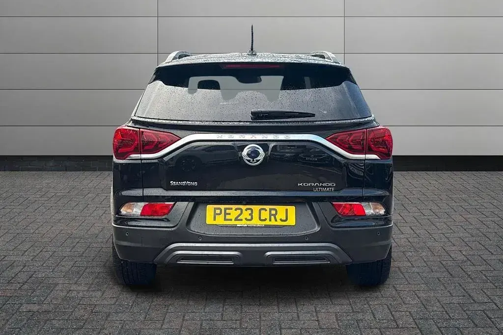 Used SsangYong Korando 163 HP (119 kW) 2023 Black Estate