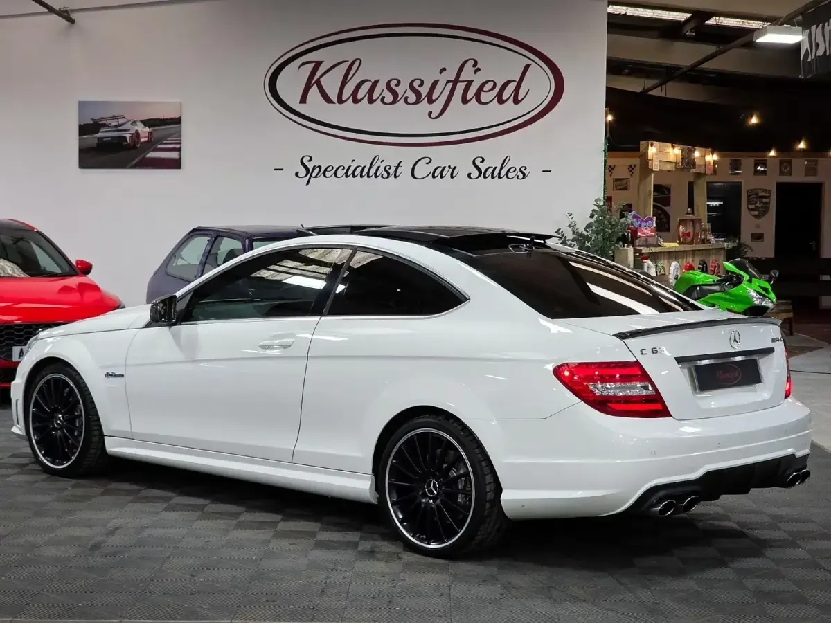 Usado Mercedes C63 AMG AMG Edition 1 2013 Branco Coupé