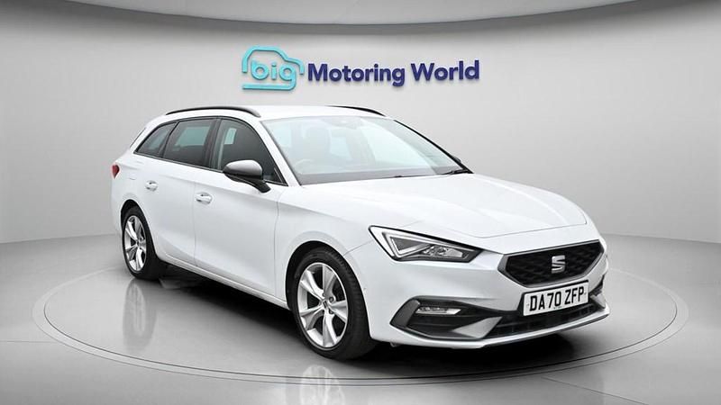 Used Seat Leon FR 150 HP (110 kW) 2021 White Estate