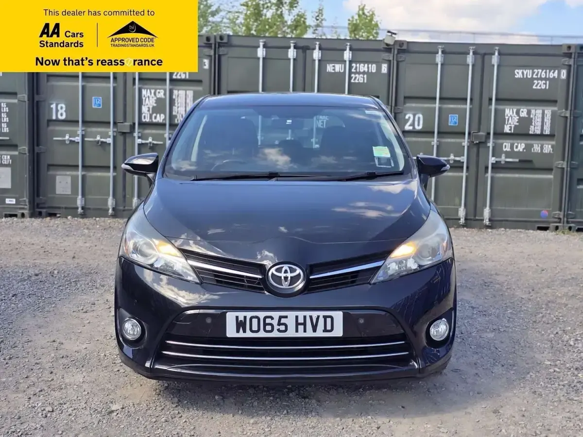 Used Toyota Verso Multidrive S 147 HP (108 kW) 2016 Black MPV