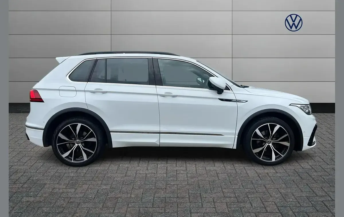 Used VW Tiguan R-line 150 HP (110 kW) 2023 White SUV