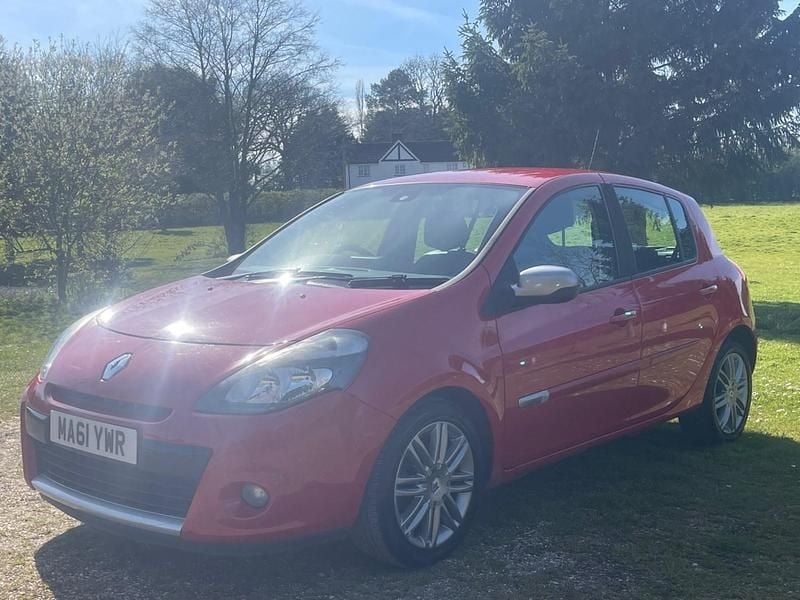 Używany Renault Clio II Dynamique 2011 Czerwony Hatchback
