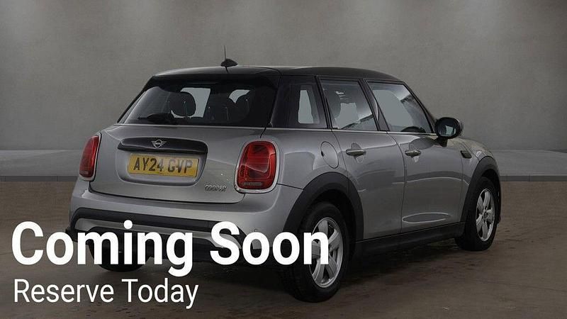 Used Mini Cooper Classic 134 HP (98 kW) 2024 Silver Hatchback