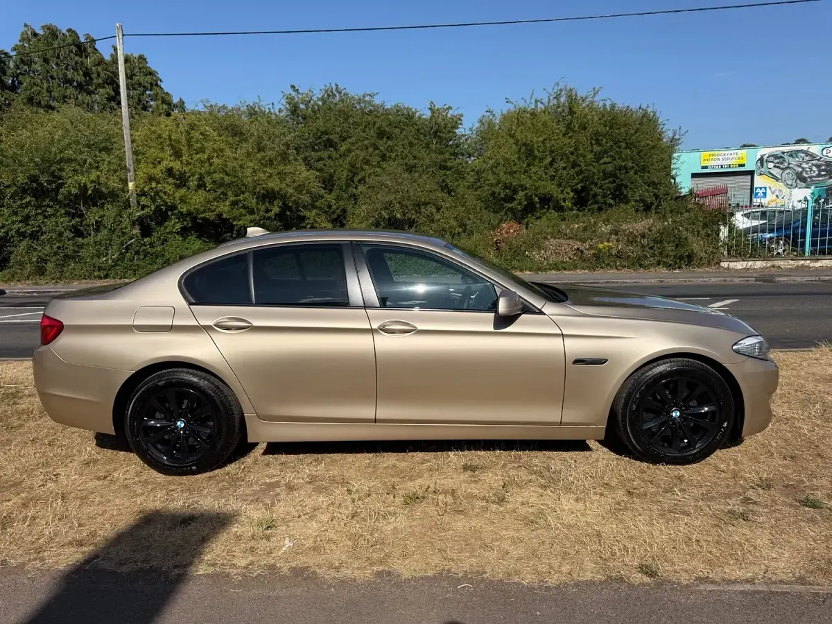 Used BMW 520 Comfort Edition 2012 Gold Sedan