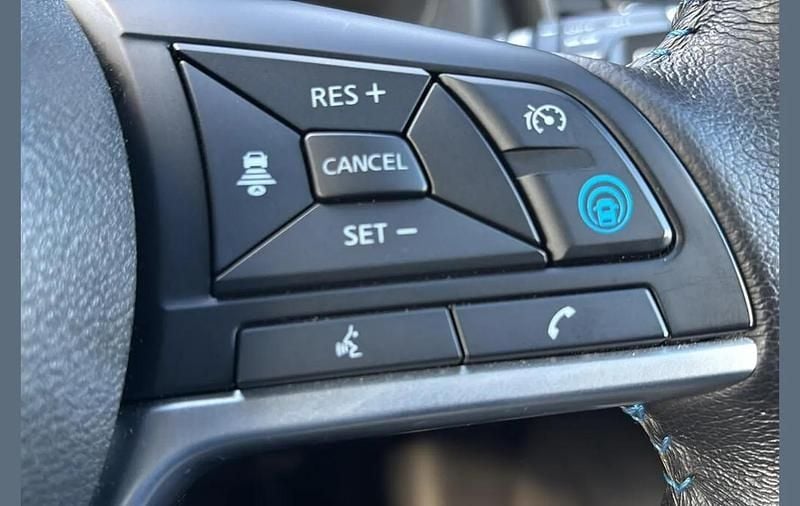 Used Nissan Leaf Shiro 110 kW (150 HP) 2023 White Hatchback