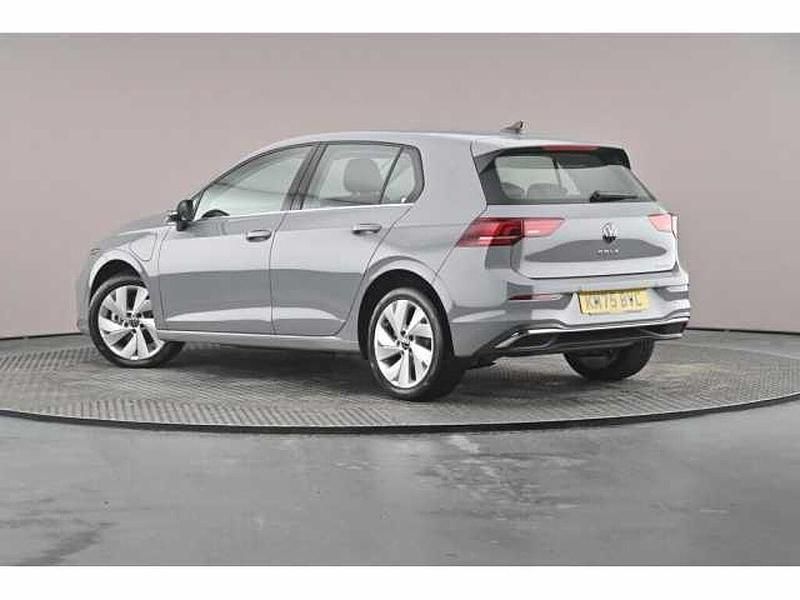 New VW Golf VIII 204 HP (150 kW) 2025