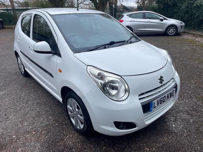 Used Suzuki Alto SZ4 68 HP (50 kW) 2010 White Hatchback