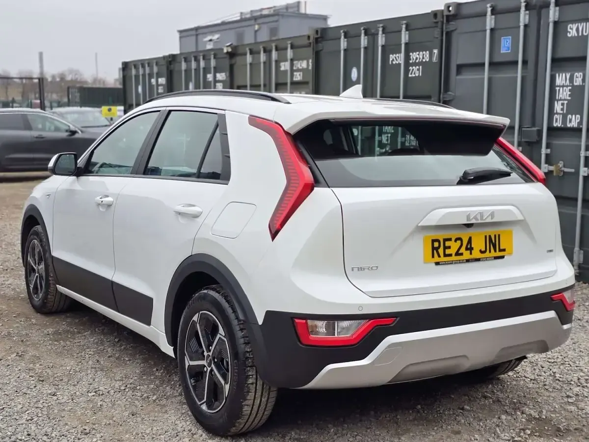 Used Kia Niro 139 HP (102 kW) 2024 White SUV