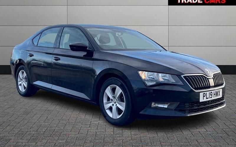 Black Used 2019 Skoda Superb Hatchback | £7,995 (Super price) - Image 1/4