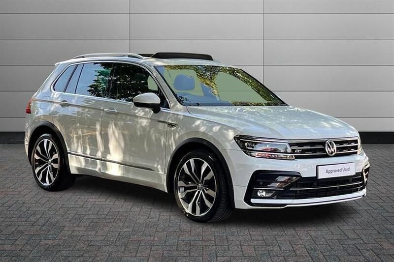 Black Used 2018 VW Tiguan R-line SUV | £18,290 (Fair price) - Image 1/2