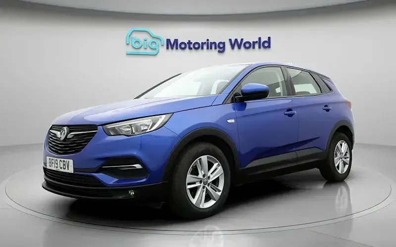 Used Vauxhall Grandland X S 131 HP (96 kW) 2019 Blue SUV