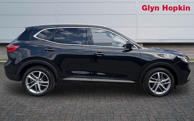 Begagnad MG HS Exclusive 162 HK (119 kW) 2023 Svart SUV