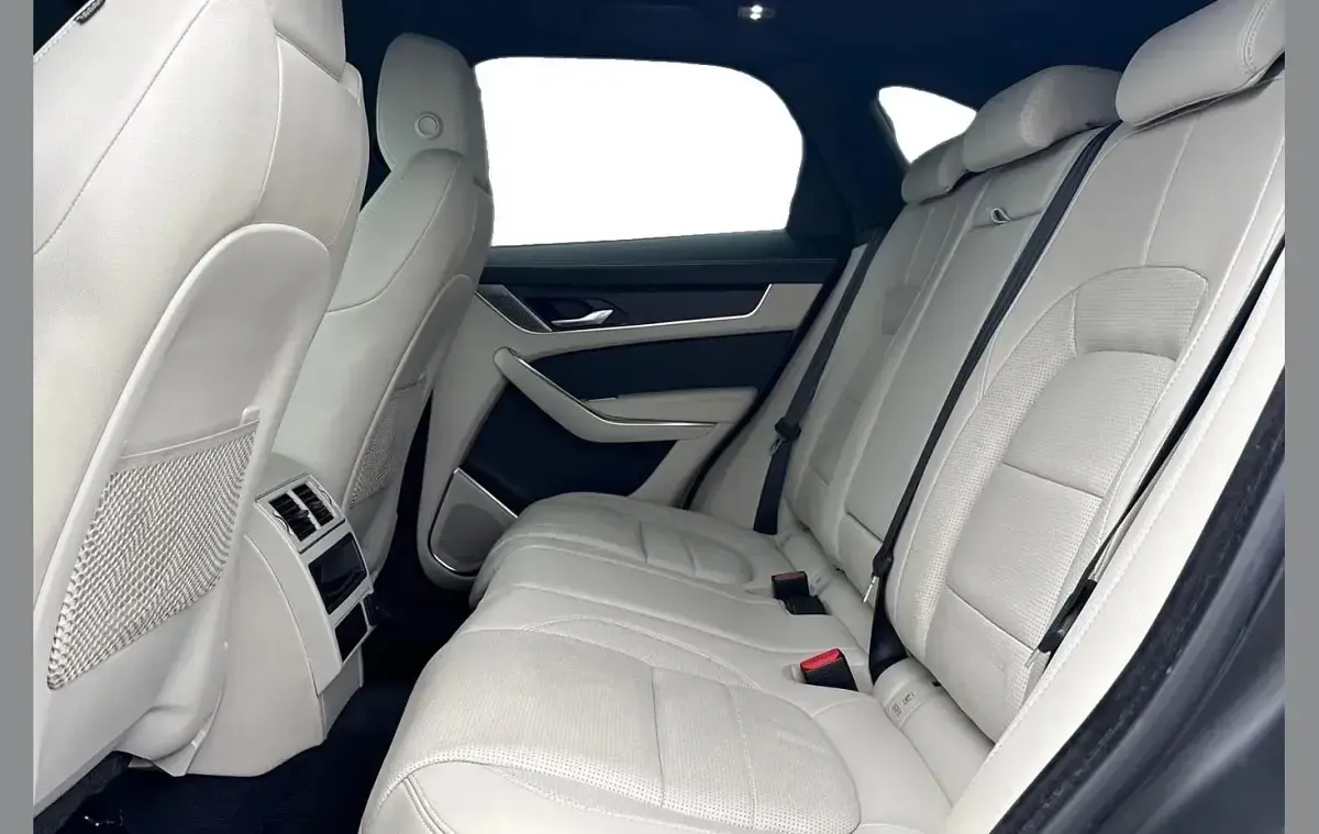 Used Jaguar F-Pace R-Dynamic 200 HP (147 kW) 2022 Blue SUV