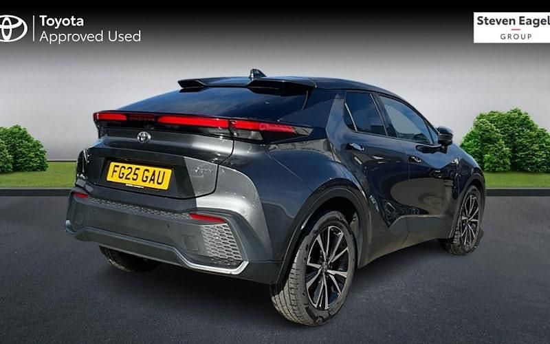 Used Toyota C-HR Design 140 HP (102 kW) 2026 SUV