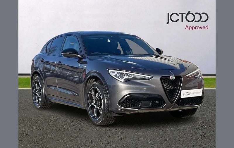 Used Alfa Romeo Stelvio Veloce 276 HP (202 kW) 2022 Grey SUV