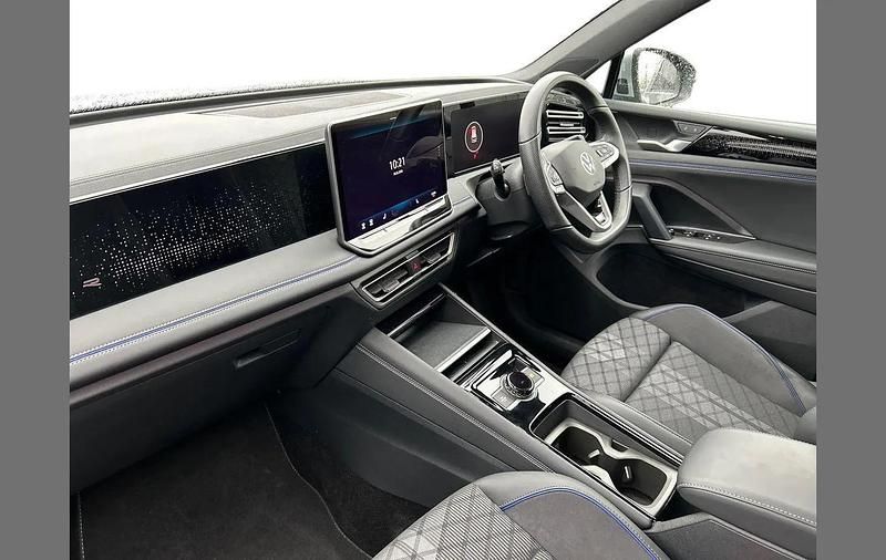 Used VW Tiguan R-line 147 HP (108 kW) 2024 Silver SUV