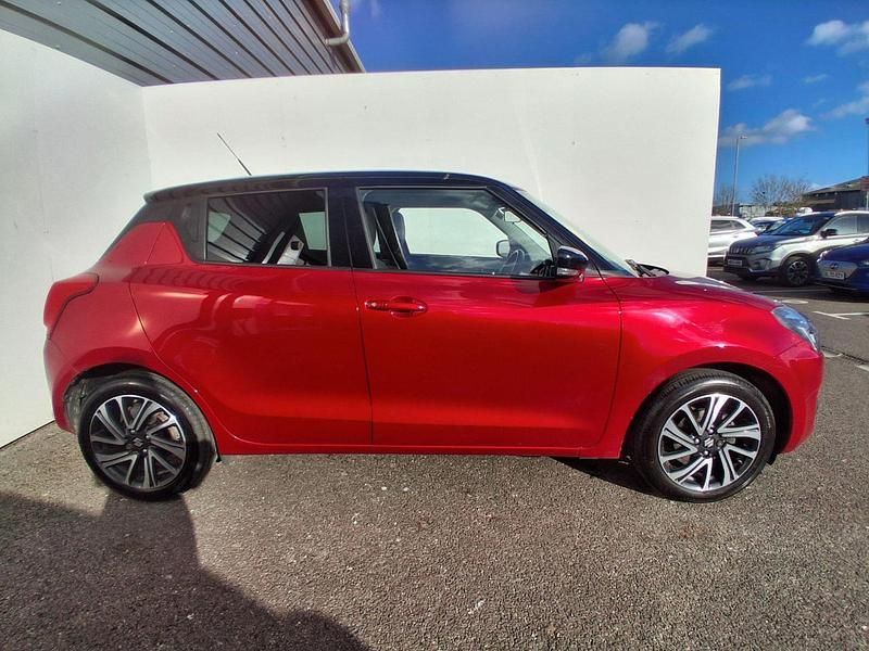 Used Suzuki Swift SZ5 83 HP (61 kW) 2021 Red Hatchback
