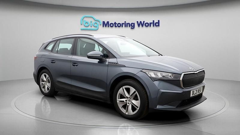 Used Skoda Enyaq iV Suite 150 kW (204 HP) 2021 Grey SUV
