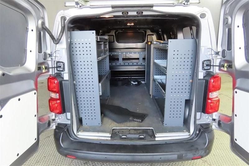 Used Vauxhall Vivaro 100 kW (136 HP) 2022 Grey MPV