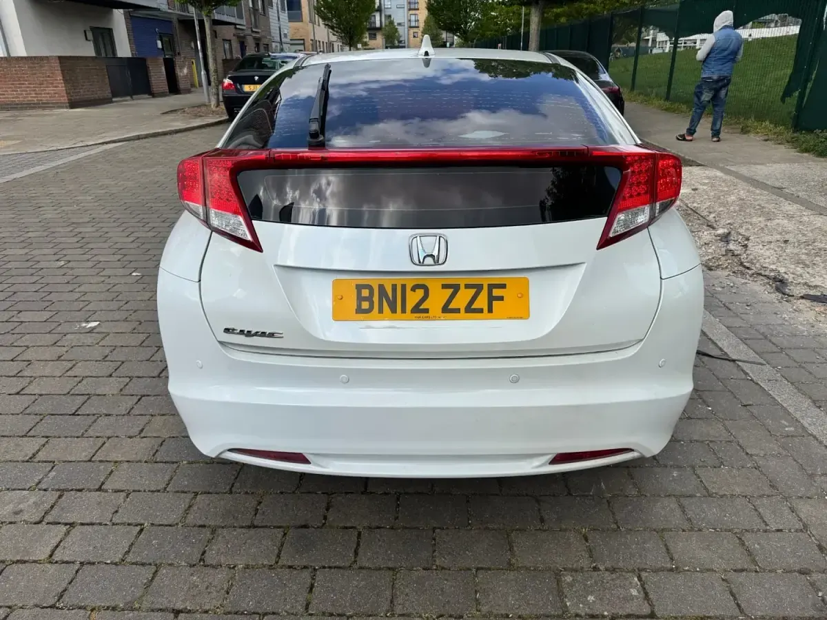 Begagnad Honda Civic SE 2012 Vit Halvkombi