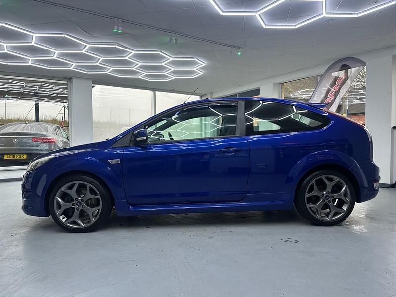 Używany Ford Focus ST 301 KM (221 kW) 2011 Niebieski Hatchback