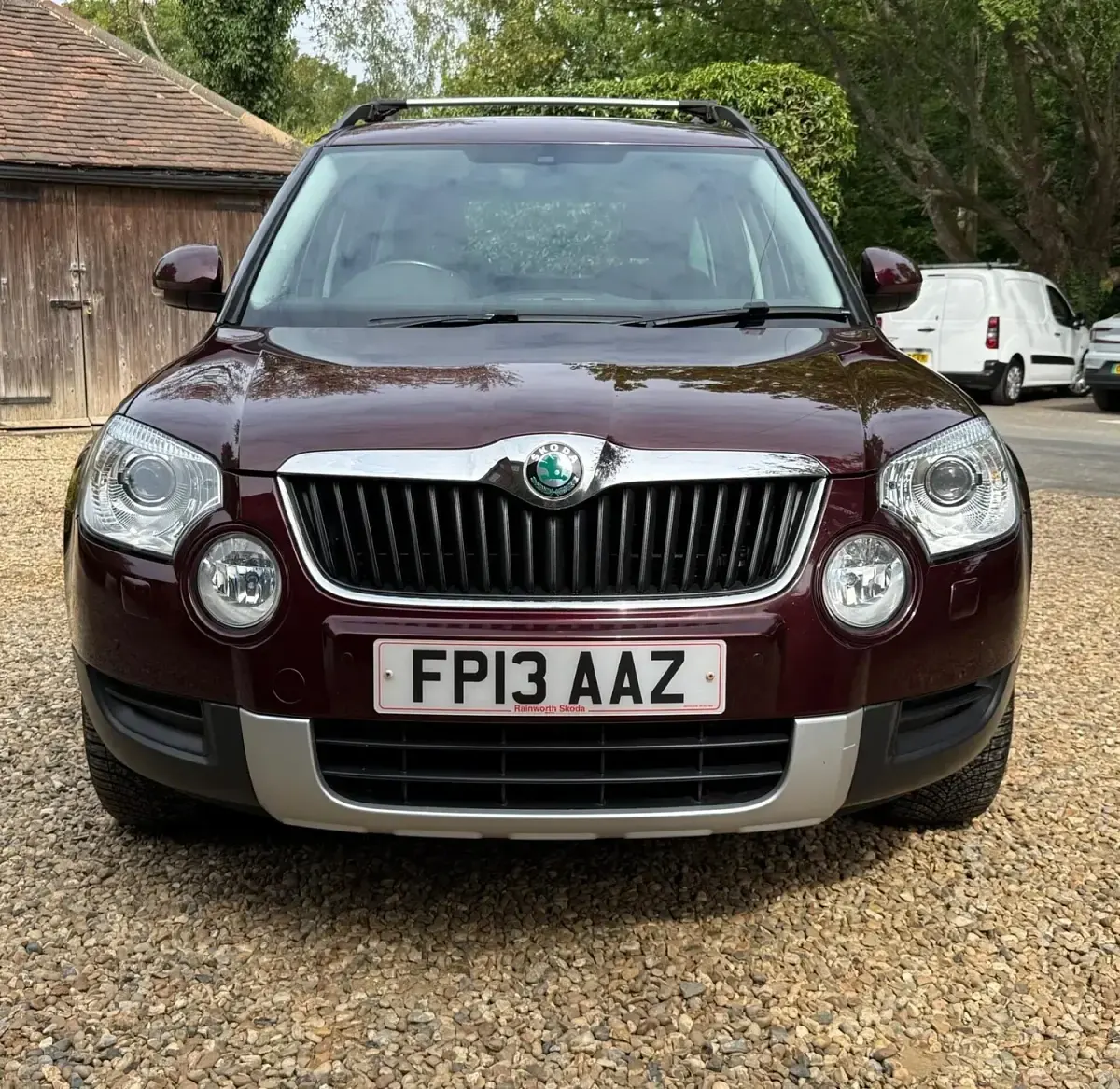 Used Skoda Yeti LAURIN & KLEMENT 170 HP (125 kW) 2013 Maroon SUV