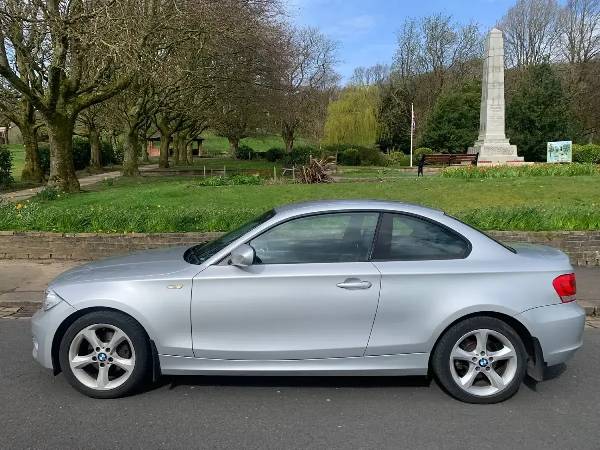 Used BMW 120 Coupé 2012 Silver Coupe