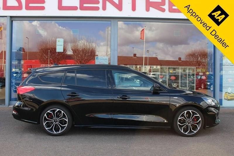 Used Ford Focus ST-Line X 125 HP (91 kW) 2019 Black Estate