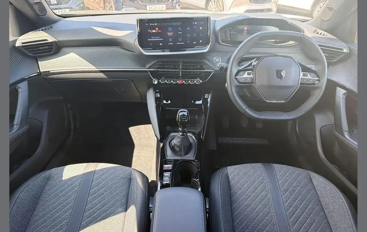Used Peugeot 2008 Allure 129 HP (94 kW) 2024 Grey SUV