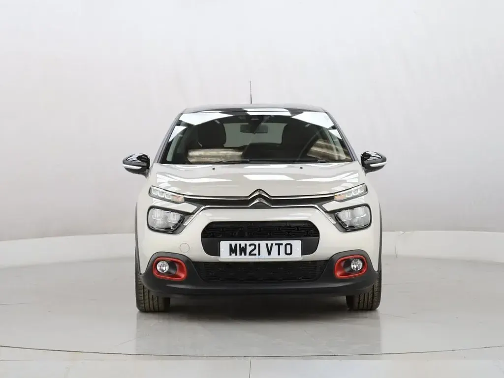 Used Citroën C3 PureTech 83 HP (61 kW) 2021 Beige Hatchback