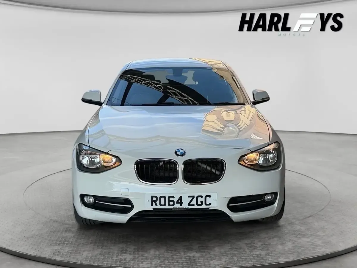 Used BMW 116 Sport Line 2014 White Hatchback